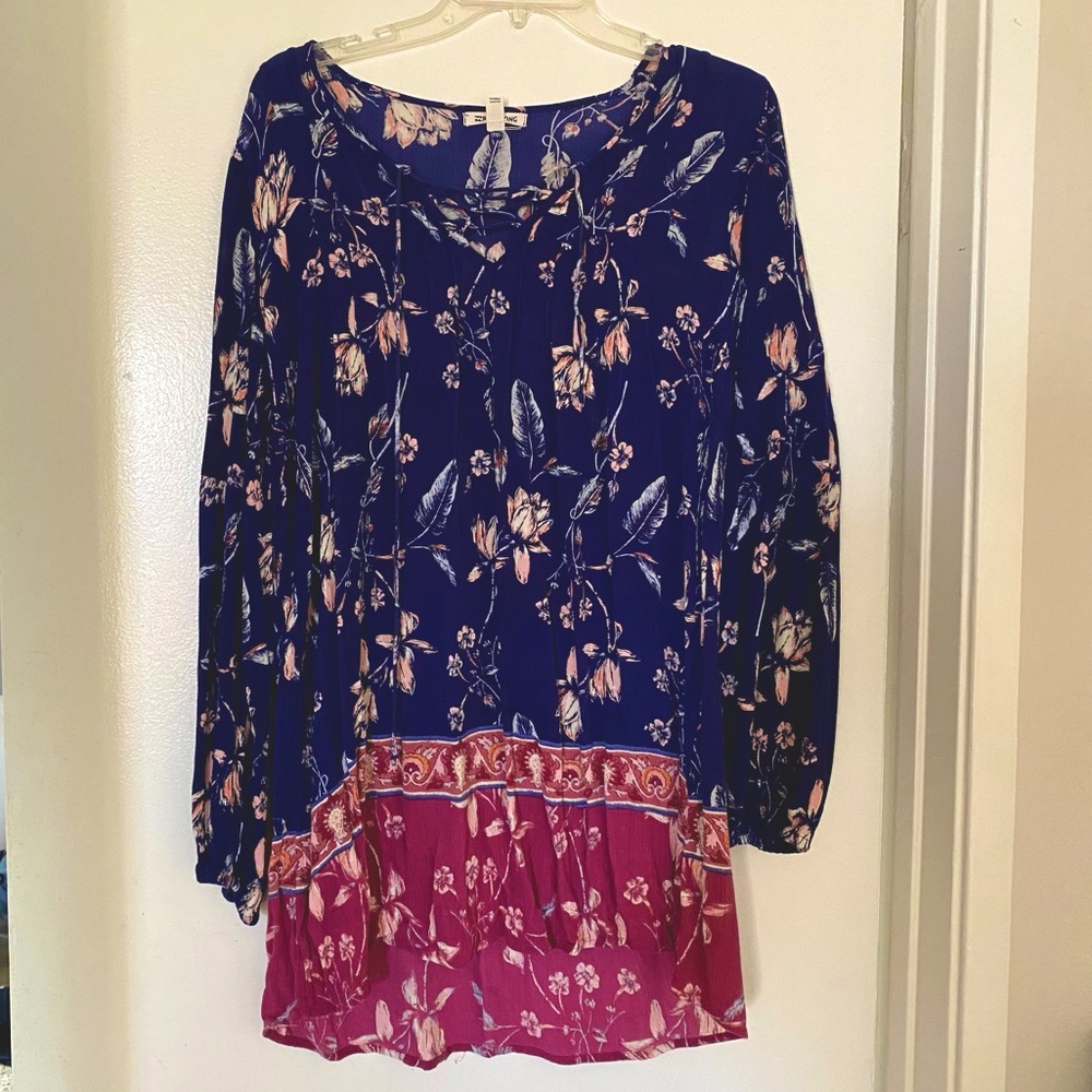 Billabong Women’s medium “Just Like You” floral long sleeve tunic dress